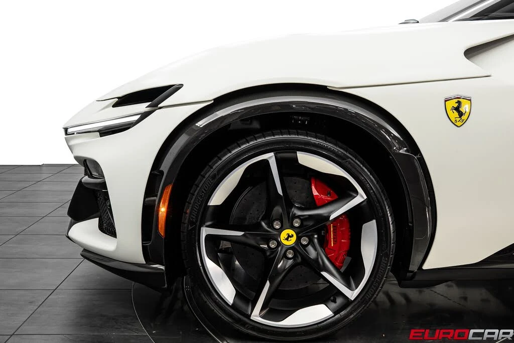 2025 Ferrari Purosangue - Image 18 of 31