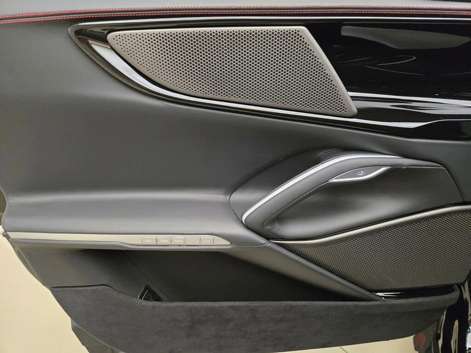 2025 Ferrari Purosangue - Image 30 of 31