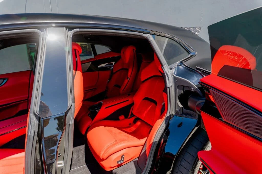 2025 Ferrari Purosangue - Image 12 of 31