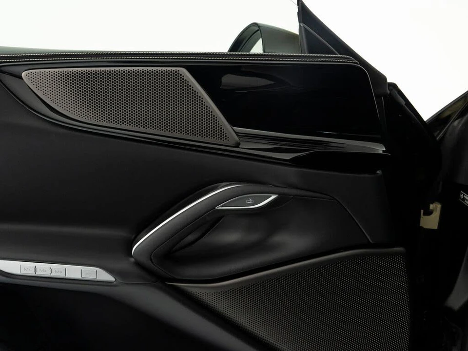 2025 Ferrari Purosangue - Image 11 of 31