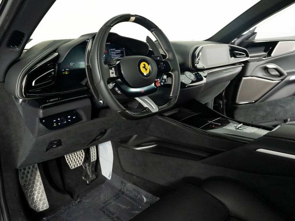 2025 Ferrari Purosangue - Image 17 of 31