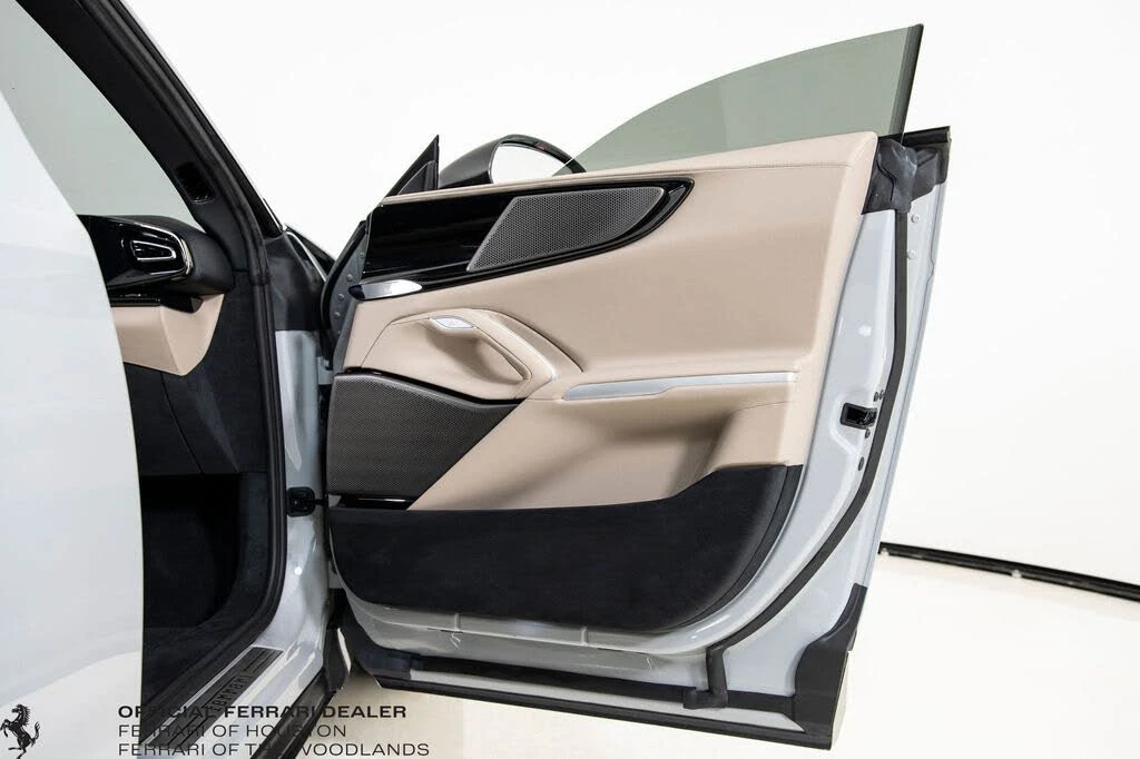2025 Ferrari Purosangue - Image 30 of 31
