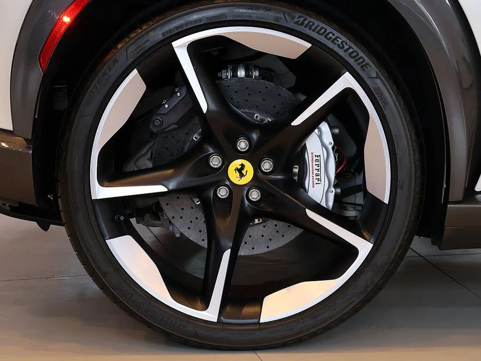 2025 Ferrari Purosangue - Image 23 of 31