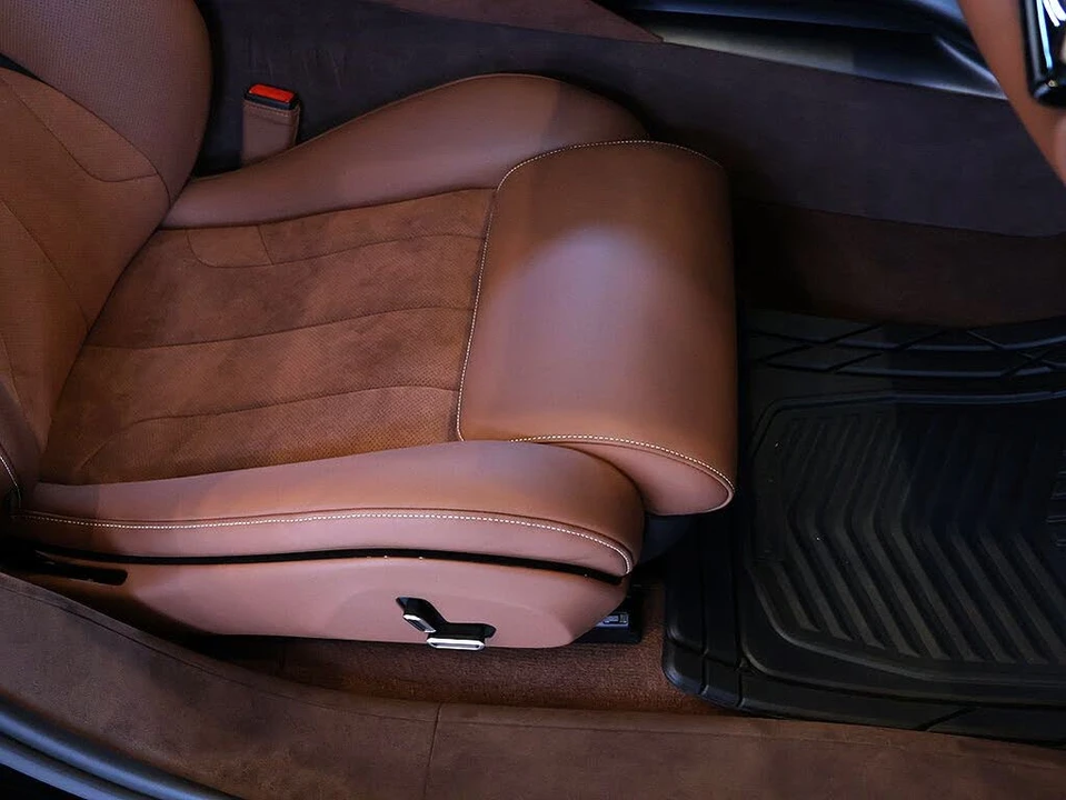 2025 Ferrari Purosangue - Image 17 of 31