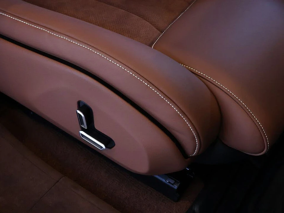 2025 Ferrari Purosangue - Image 15 of 31