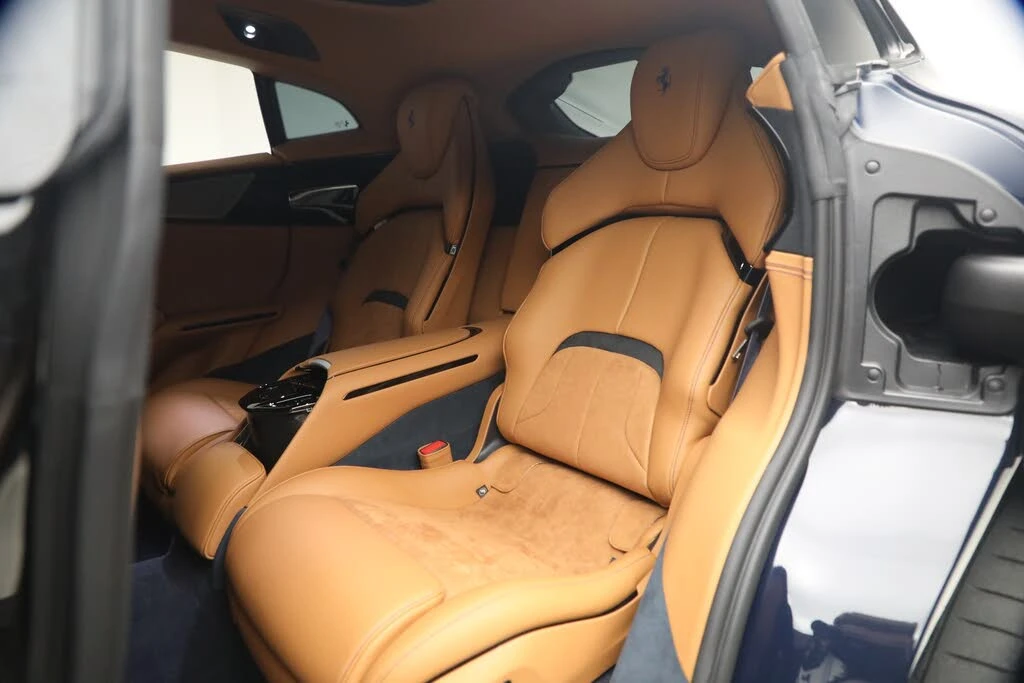 2025 Ferrari Purosangue - Image 20 of 31