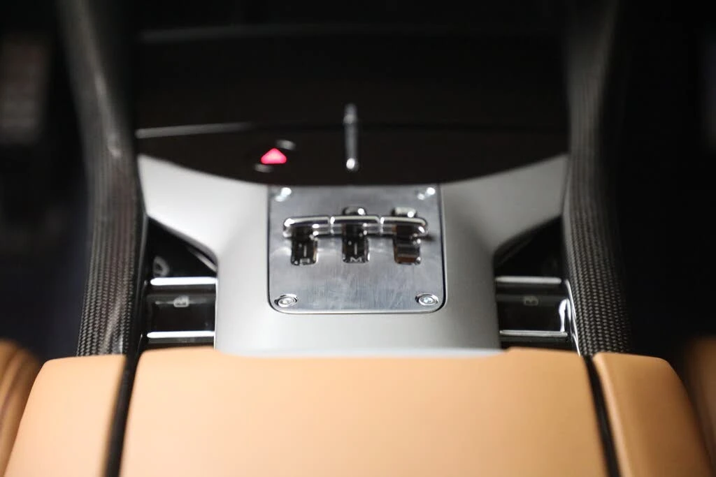 2025 Ferrari Purosangue - Image 24 of 31