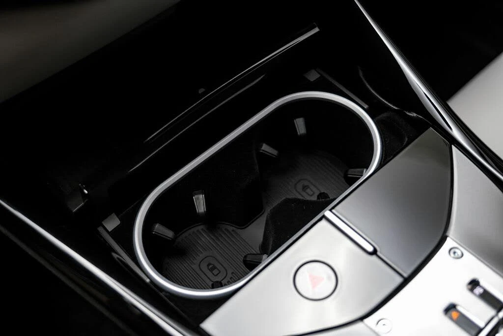 2025 Ferrari Purosangue - Image 30 of 31