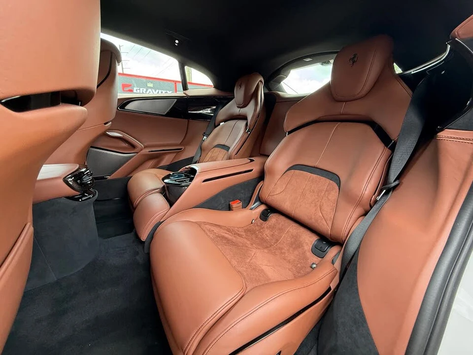 2025 Ferrari Purosangue - Image 25 of 31