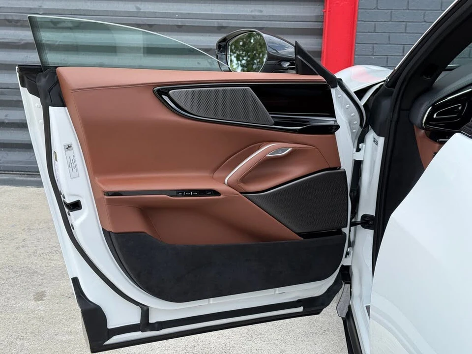 2025 Ferrari Purosangue - Image 21 of 31