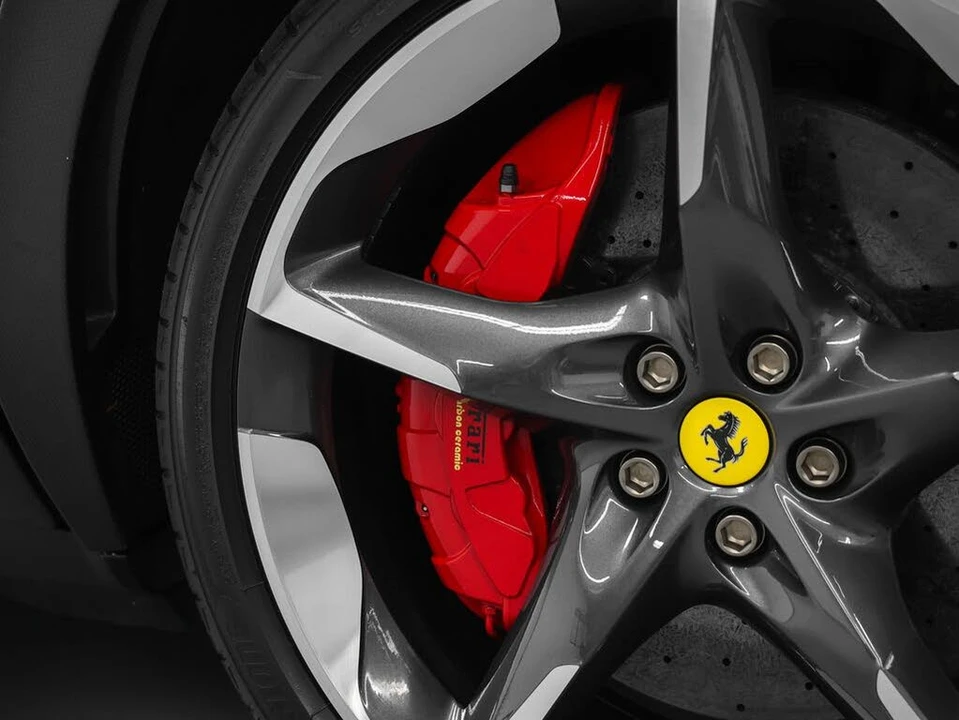2025 Ferrari Purosangue - Image 15 of 31