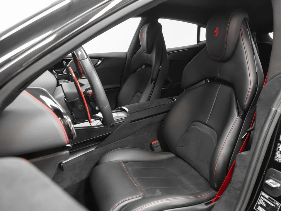 2025 Ferrari Purosangue - Image 3 of 31