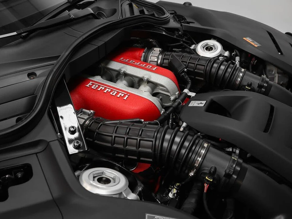 2025 Ferrari Purosangue - Image 17 of 31
