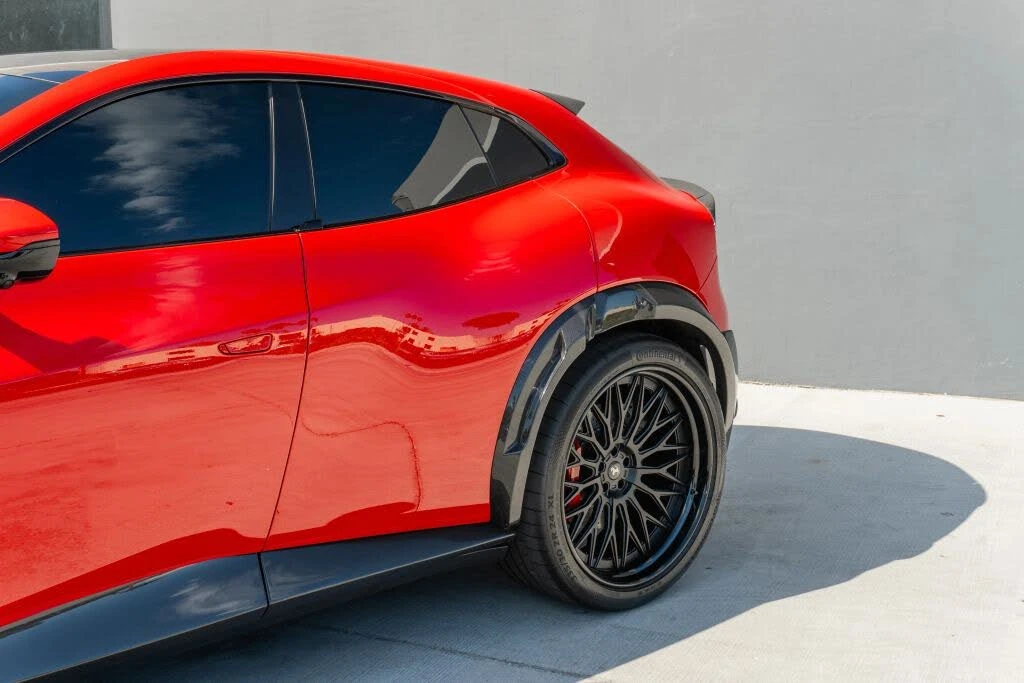 2025 Ferrari Purosangue - Image 26 of 31
