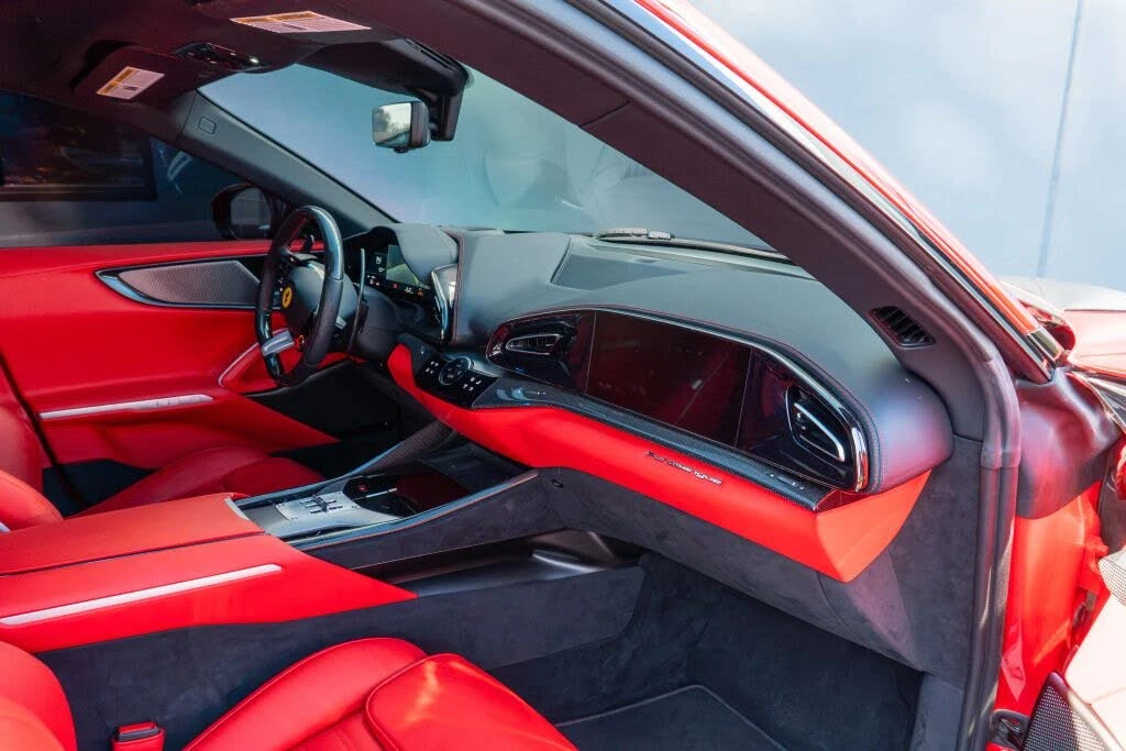 2025 Ferrari Purosangue - Image 15 of 31