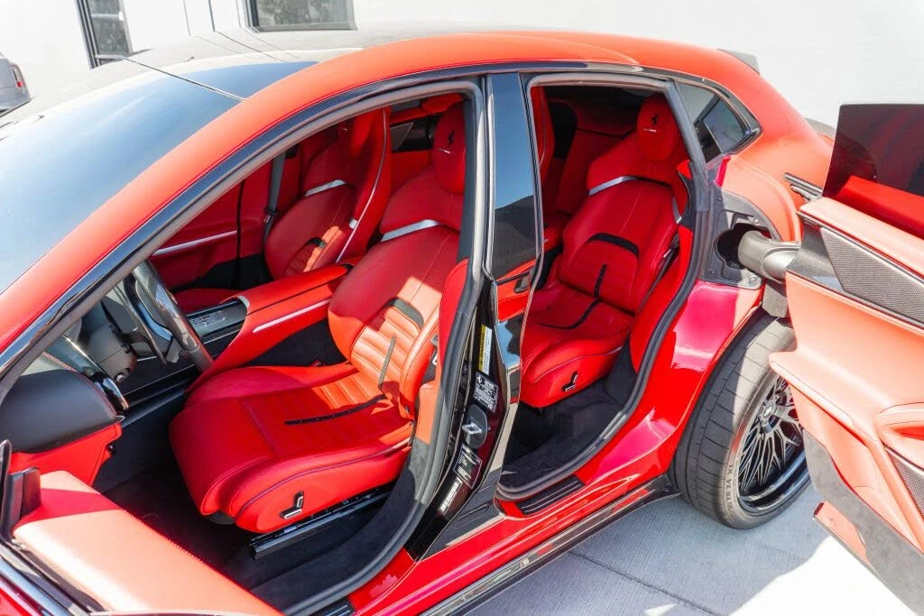 2025 Ferrari Purosangue - Image 11 of 31