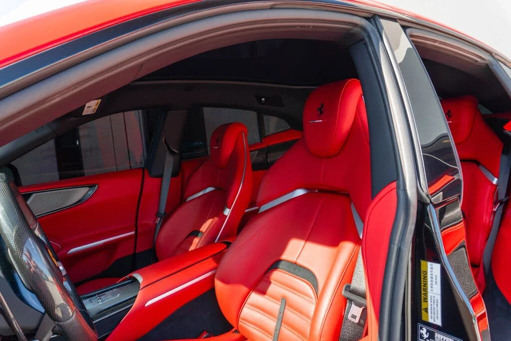 2025 Ferrari Purosangue - Image 12 of 31