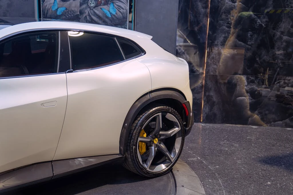 2025 Ferrari Purosangue - Image 23 of 31