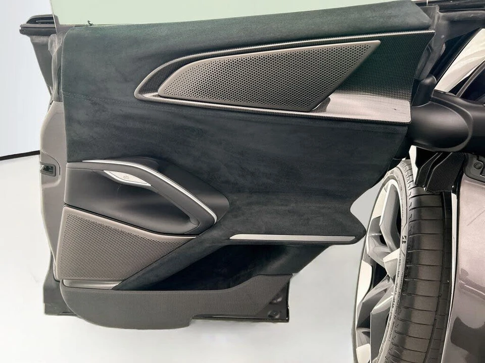 2025 Ferrari Purosangue - Image 25 of 31