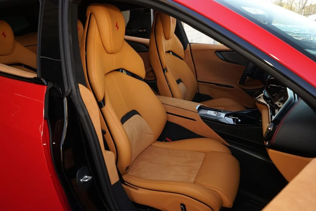 2025 Ferrari Purosangue - Image 10 of 31