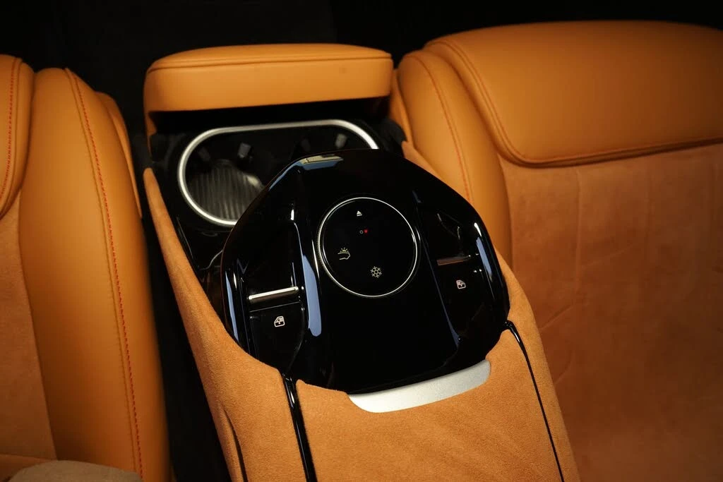 2025 Ferrari Purosangue - Image 19 of 31