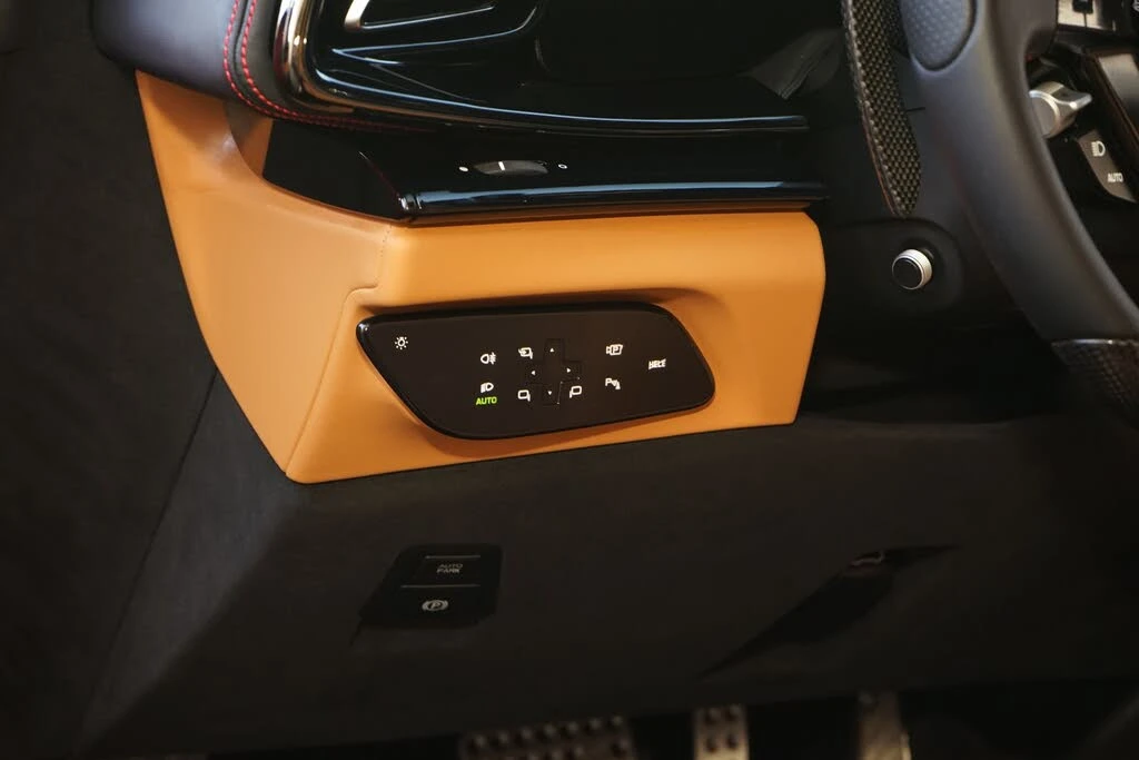 2025 Ferrari Purosangue - Image 26 of 31