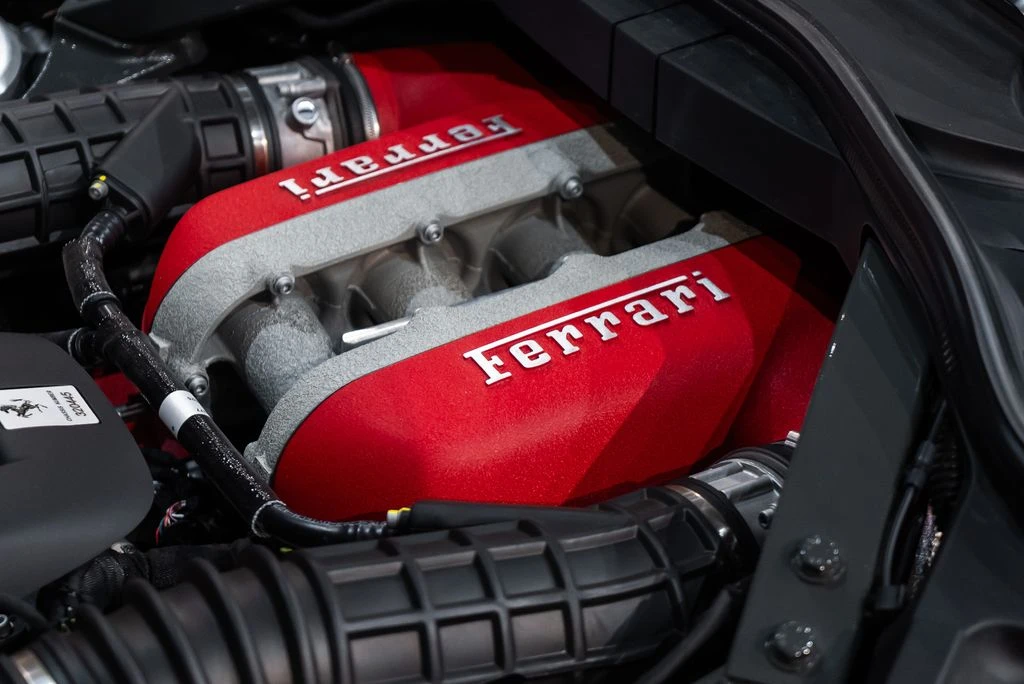 2025 Ferrari Purosangue - Image 18 of 31