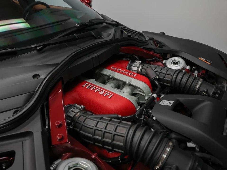2025 Ferrari Purosangue - Image 17 of 31