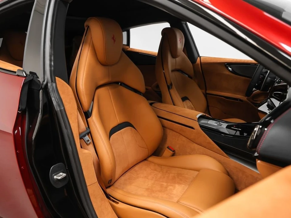 2025 Ferrari Purosangue - Image 21 of 31