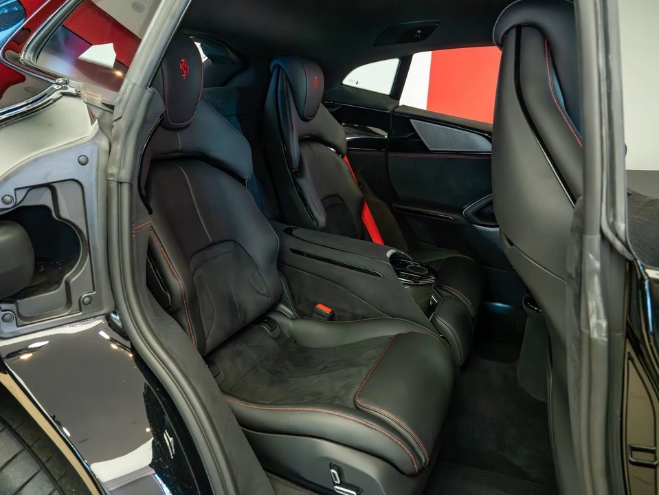 2025 Ferrari Purosangue - Image 27 of 31