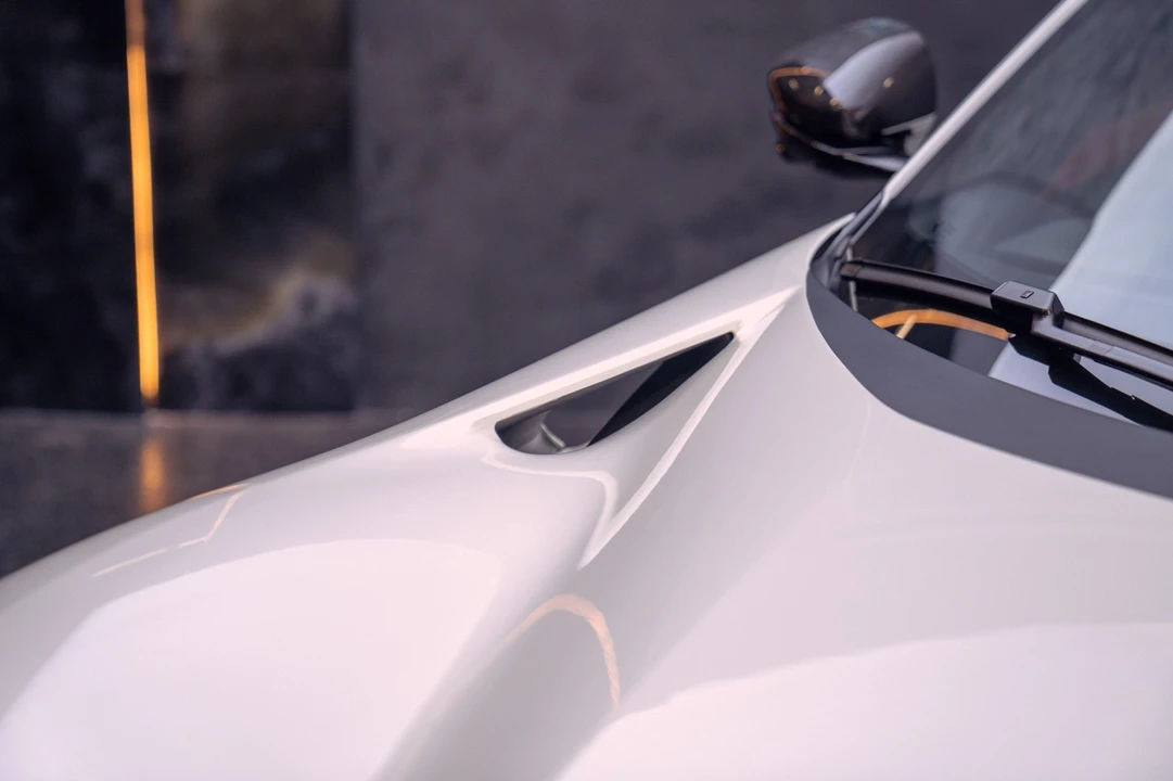2025 Ferrari Purosangue - Image 18 of 31