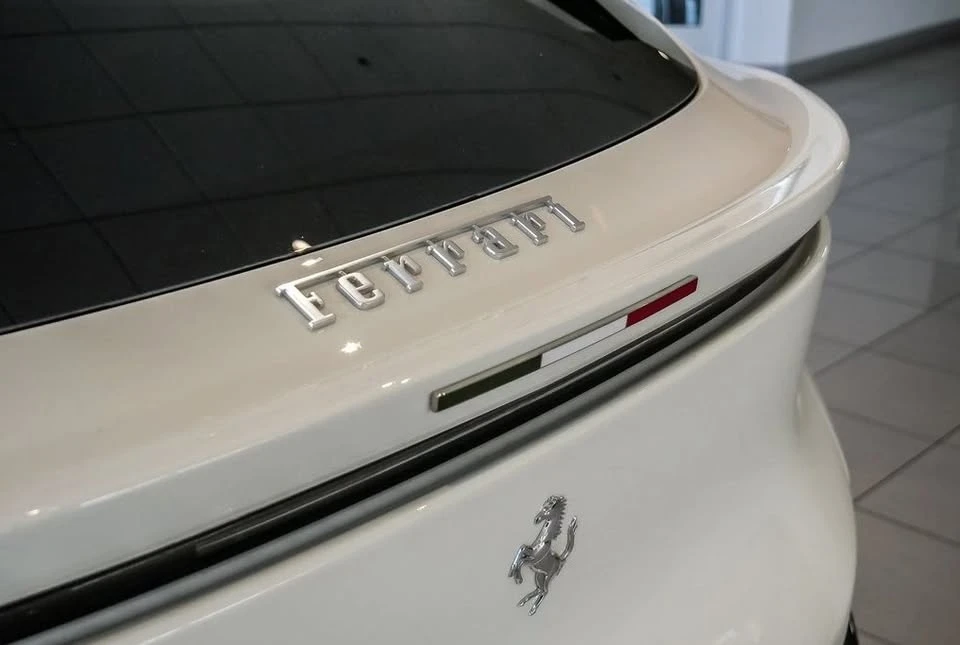 2025 Ferrari Purosangue - Image 8 of 20