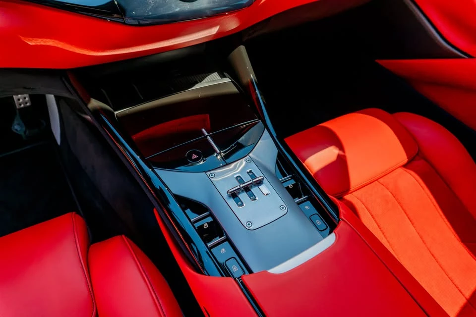 2025 Ferrari Purosangue - Image 15 of 20