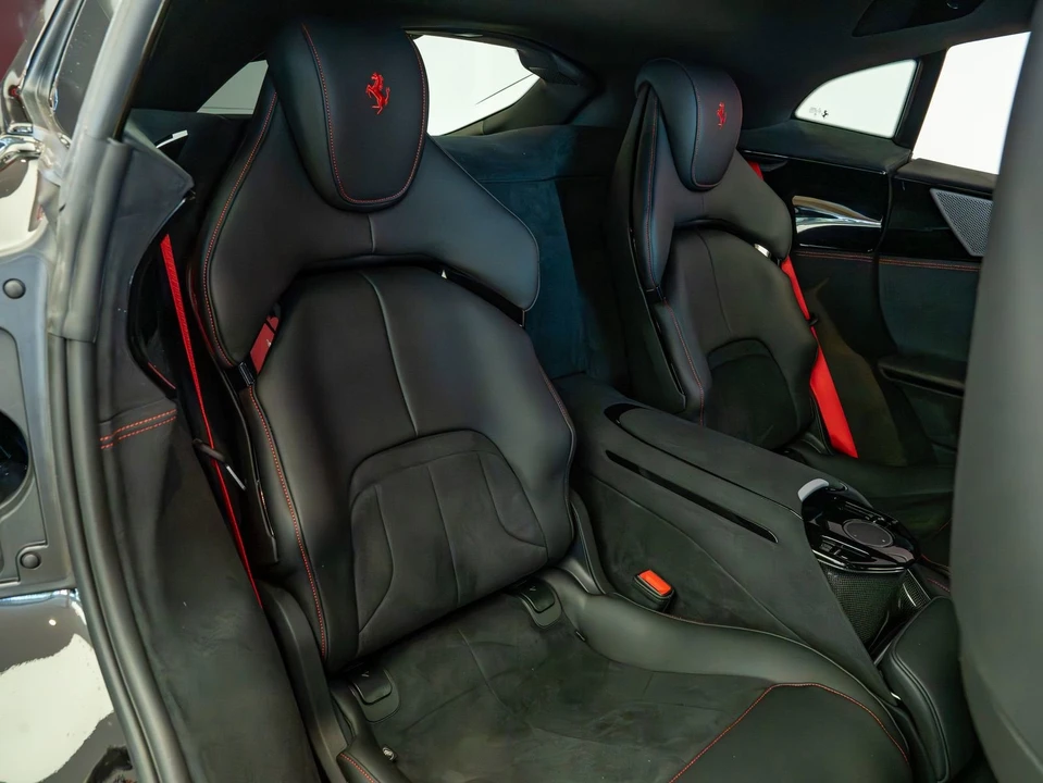 2025 Ferrari Purosangue - Image 26 of 31