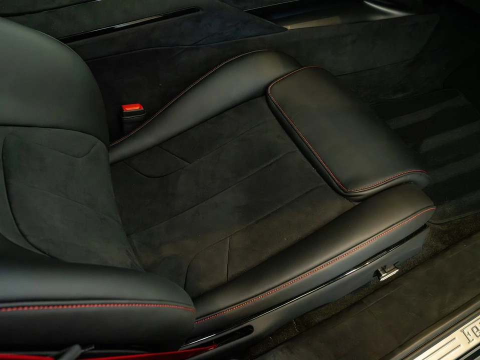 2025 Ferrari Purosangue - Image 24 of 31