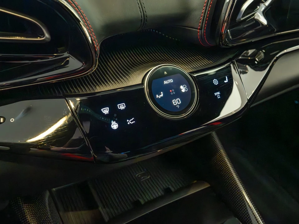 2025 Ferrari Purosangue - Image 18 of 31