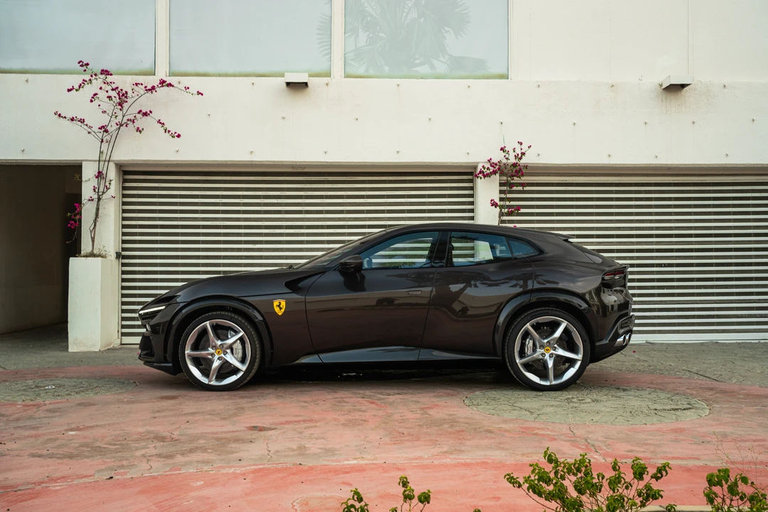 2025 Ferrari Purosangue - Image 7 of 31