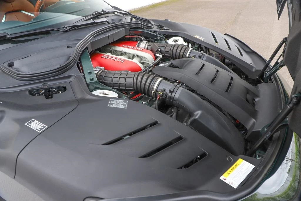 2025 Ferrari Purosangue - Image 15 of 31