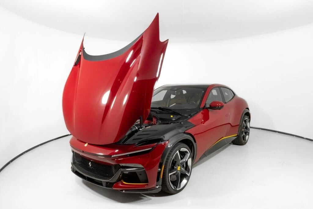 2025 Ferrari Purosangue - Image 25 of 31