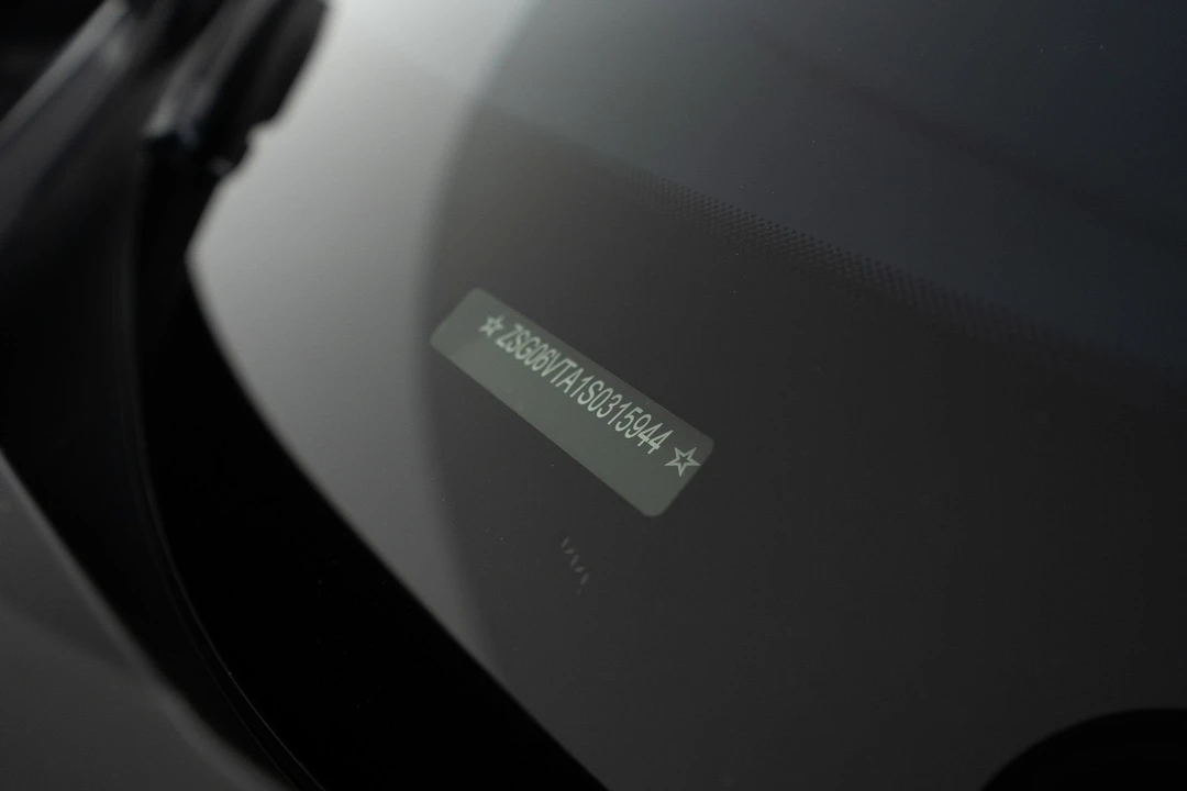 2025 Ferrari Purosangue - Image 15 of 31