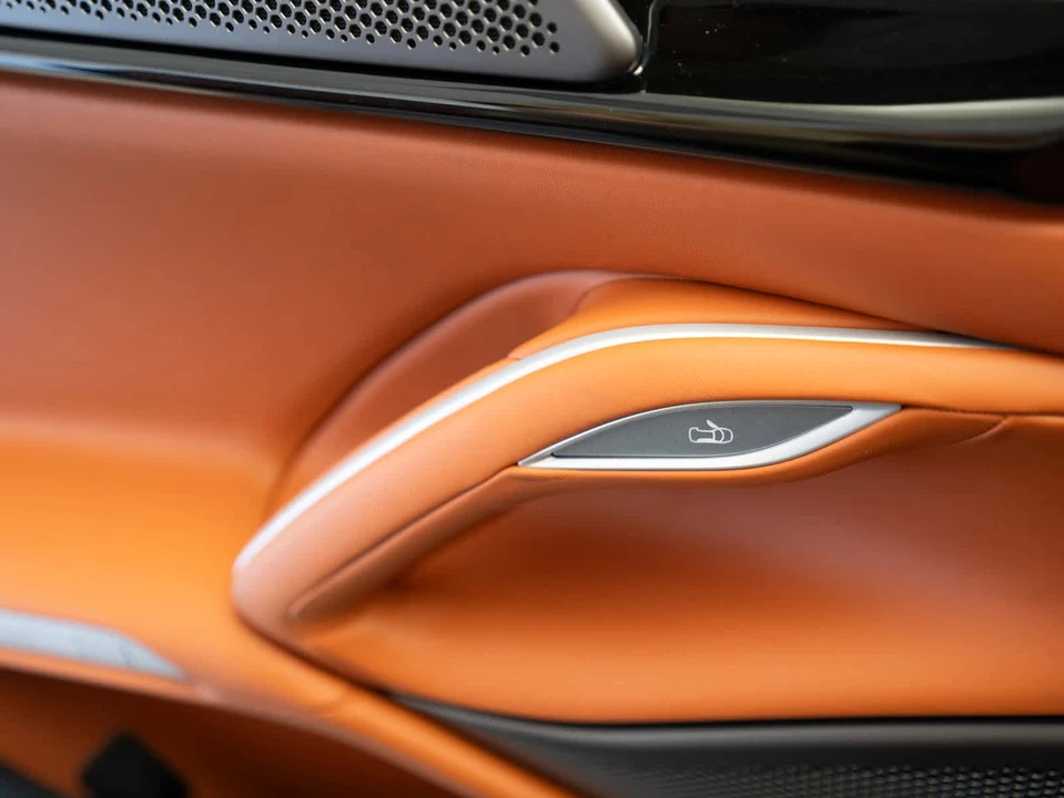 2025 Ferrari Purosangue - Image 20 of 31