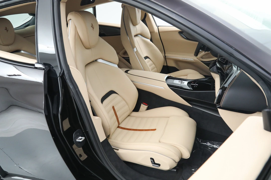 2025 Ferrari Purosangue - Image 22 of 31