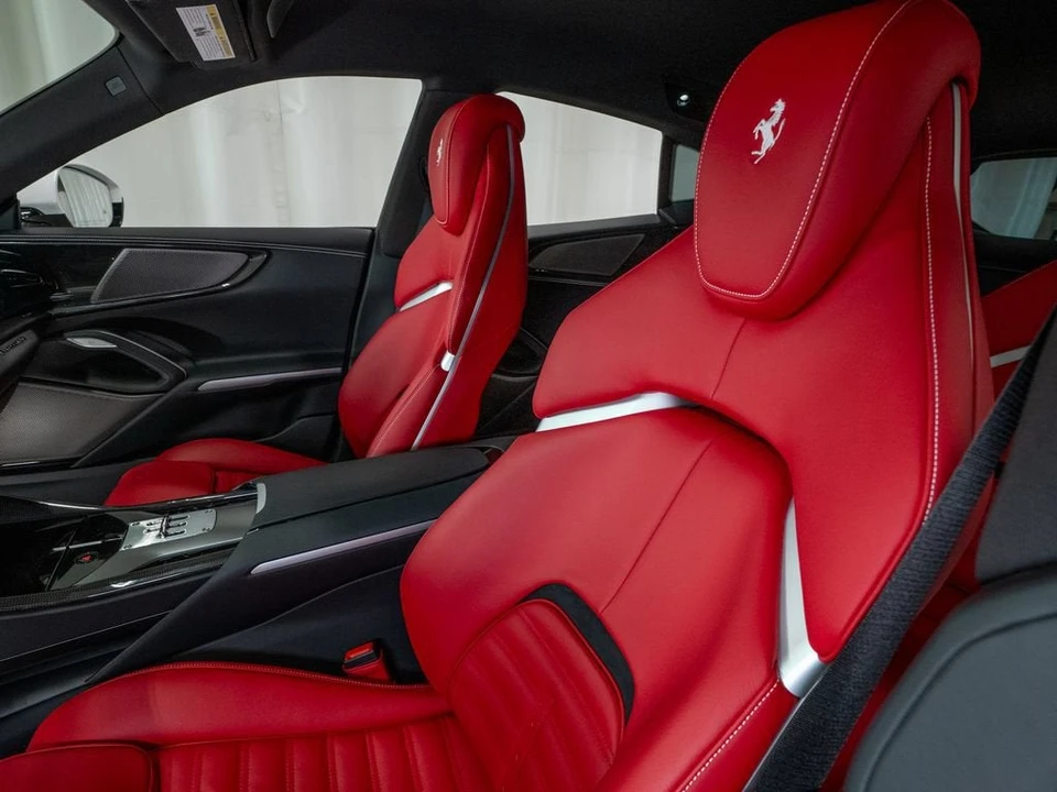 2025 Ferrari Purosangue - Image 16 of 31