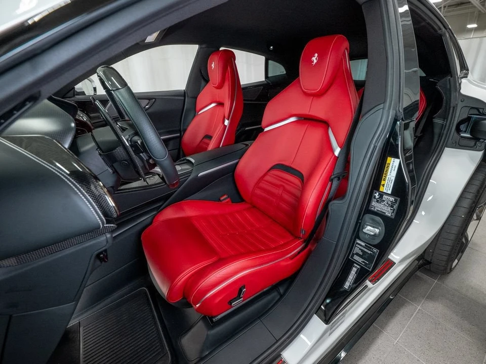 2025 Ferrari Purosangue - Image 15 of 31