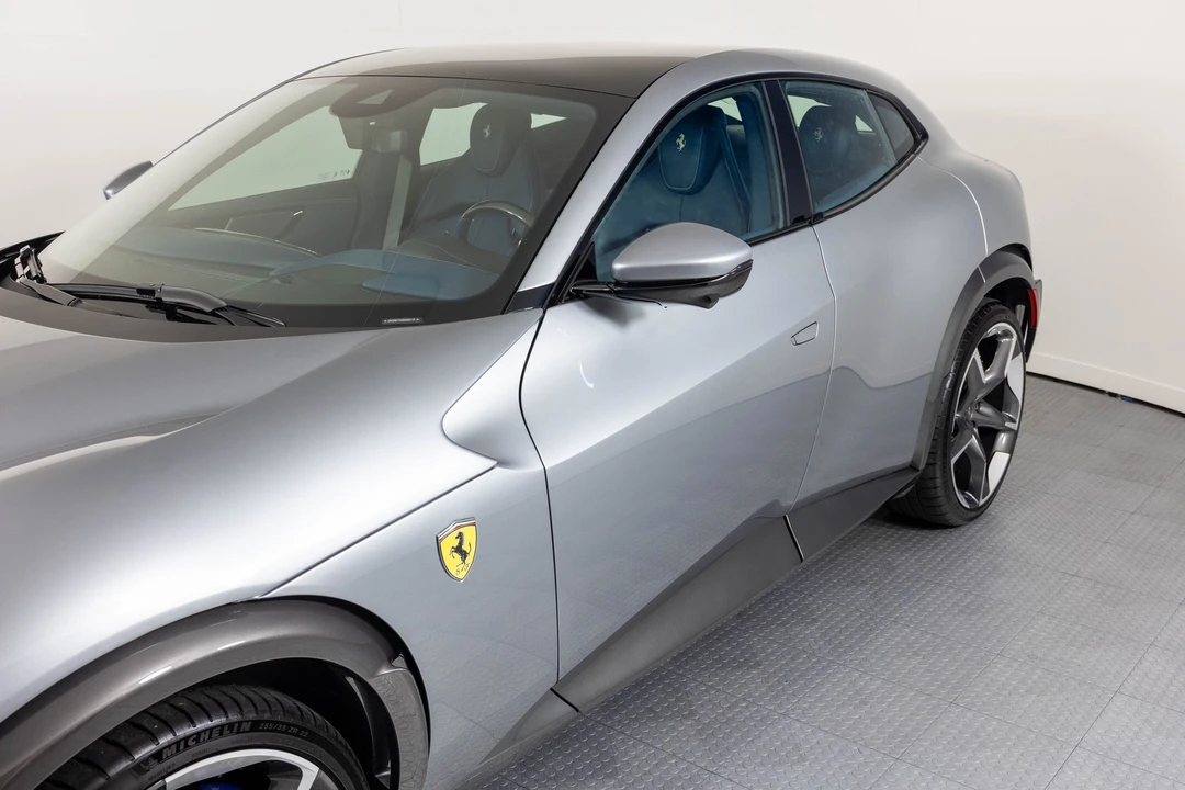 2025 Ferrari Purosangue - Image 17 of 31