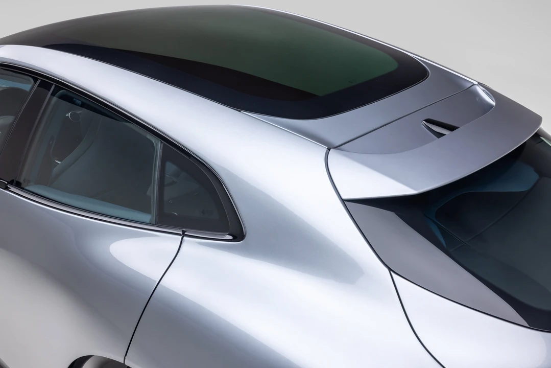 2025 Ferrari Purosangue - Image 18 of 31
