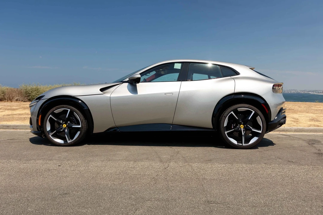 2025 Ferrari Purosangue - Image 3 of 12