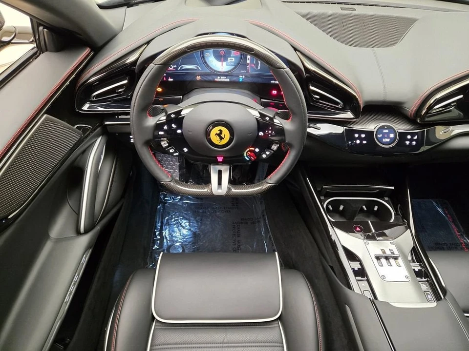 2025 Ferrari Purosangue - Image 18 of 31