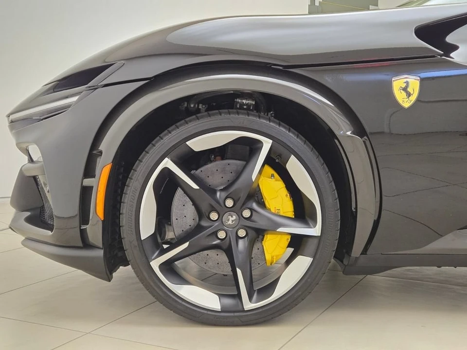 2025 Ferrari Purosangue - Image 13 of 31
