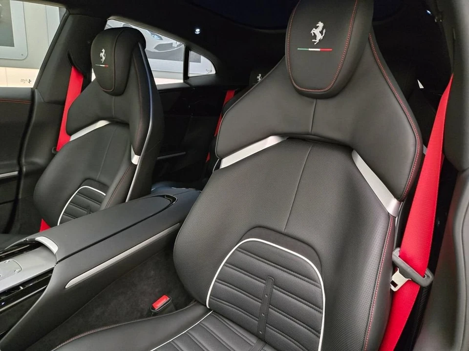 2025 Ferrari Purosangue - Image 31 of 31